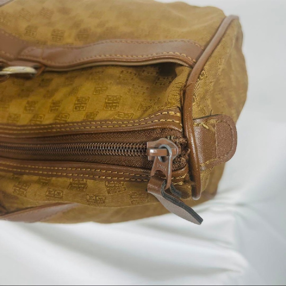 ✨ Givenchy Vintage Monogram Boston Duffel Bag ✨ - Picture 9 of 12